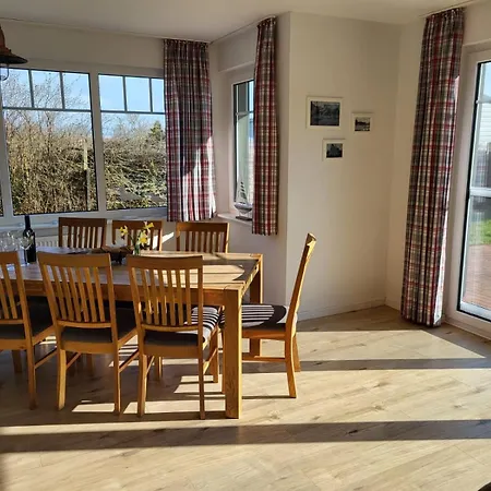 Huehnergott - Kranichnest アパート ブレーゲ